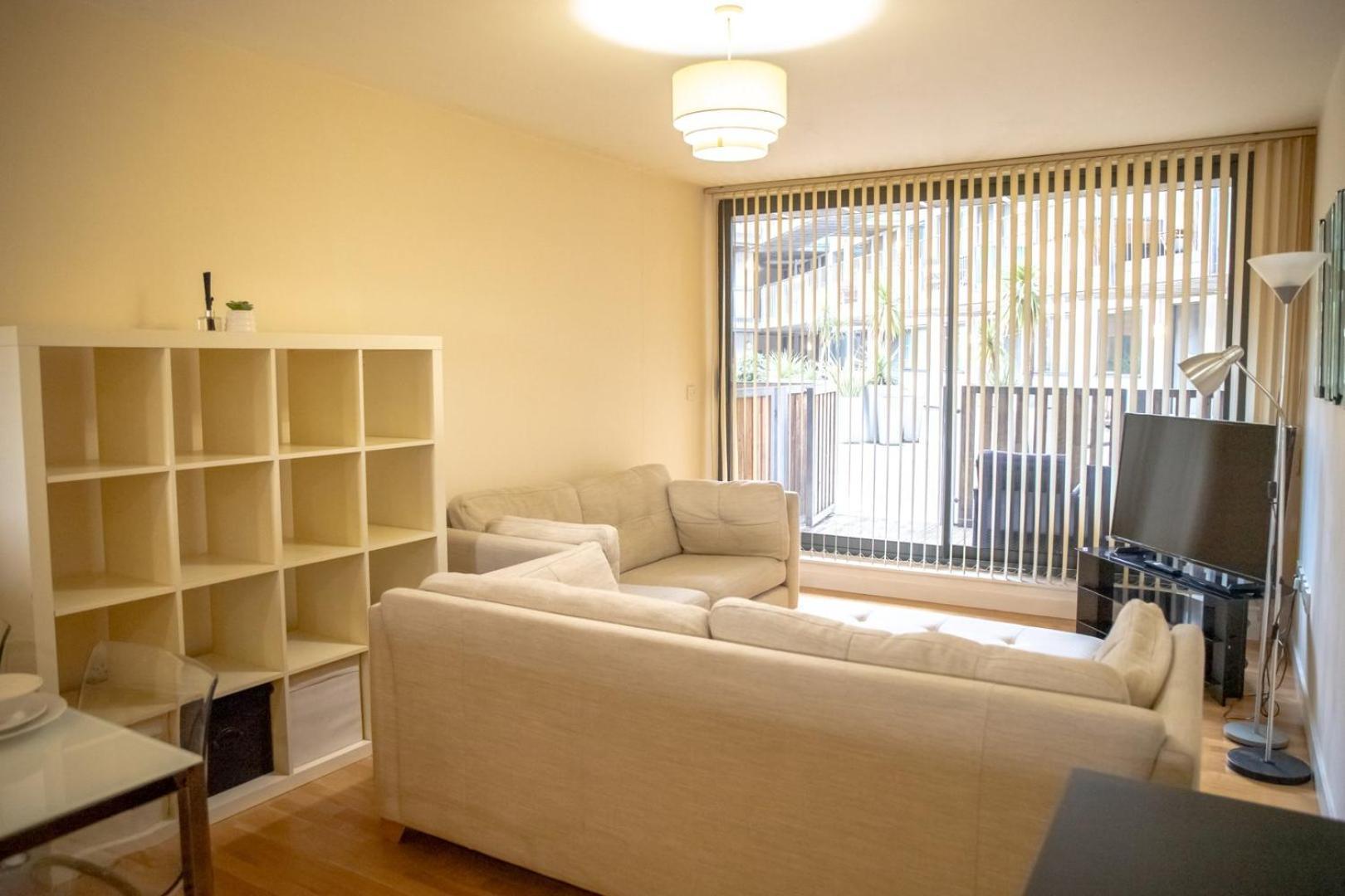 Leeds Vibrant 2 Bedroom Sleeps 4 Bagian luar foto