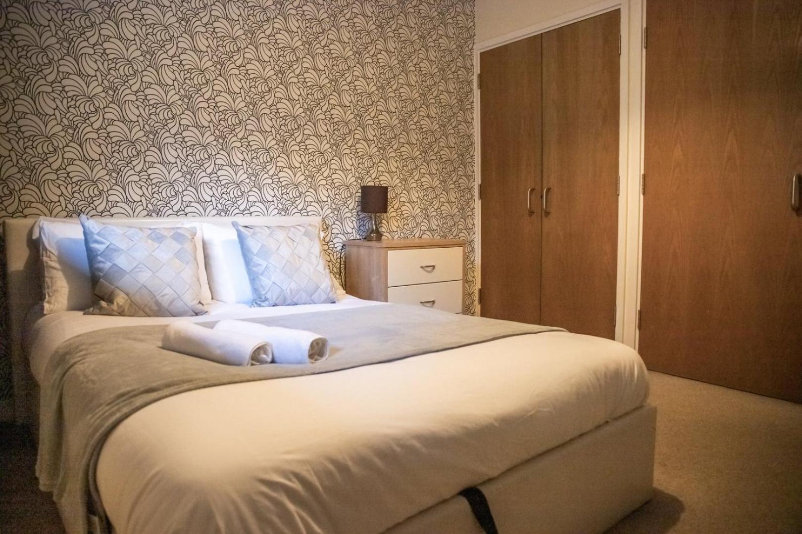 Leeds Vibrant 2 Bedroom Sleeps 4 Bagian luar foto