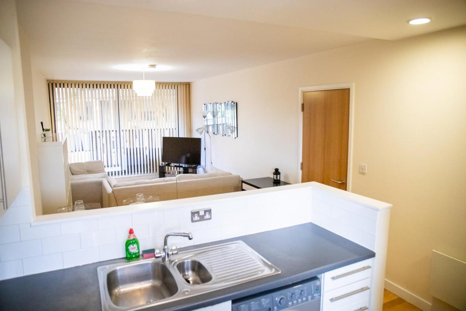 Leeds Vibrant 2 Bedroom Sleeps 4 Bagian luar foto